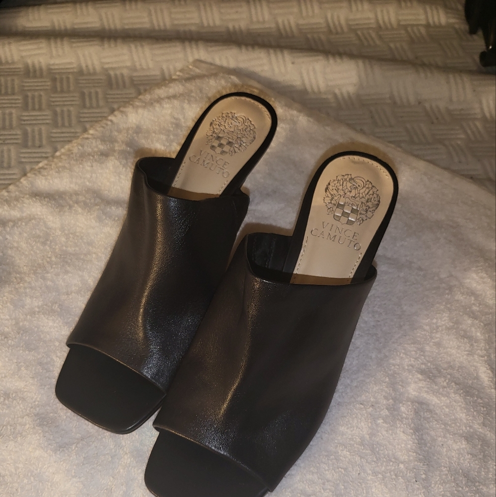 Vince camuto